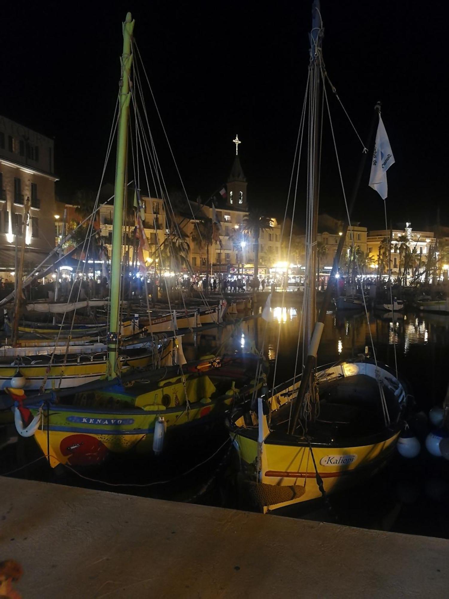 Sanary- La Vie Est Belle- Centre Ville 2 Minutes A Pied- Plage 5 Minutes ภายนอก รูปภาพ